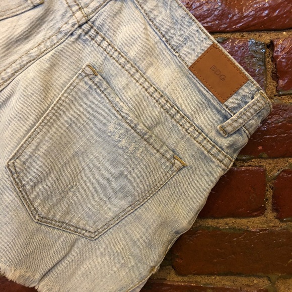 URBAN OUTFITTERS BDG high rise festival short - Picture 3 of 3